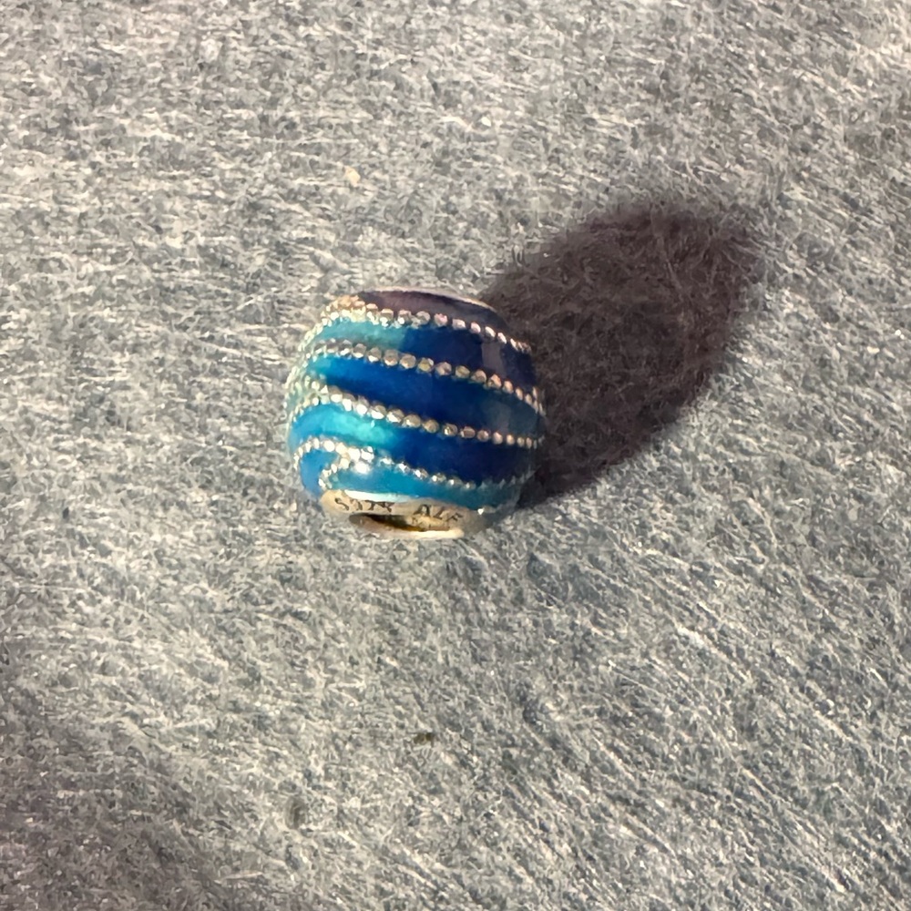 NWOT PANDOA Blue Wave Charm